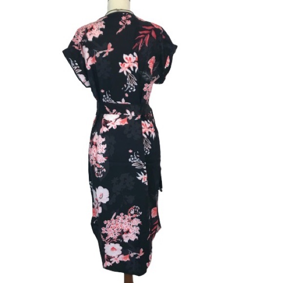 Floral Short Sleeve O-Neck Midi High/Low Side Hem - Picture 7 of 8